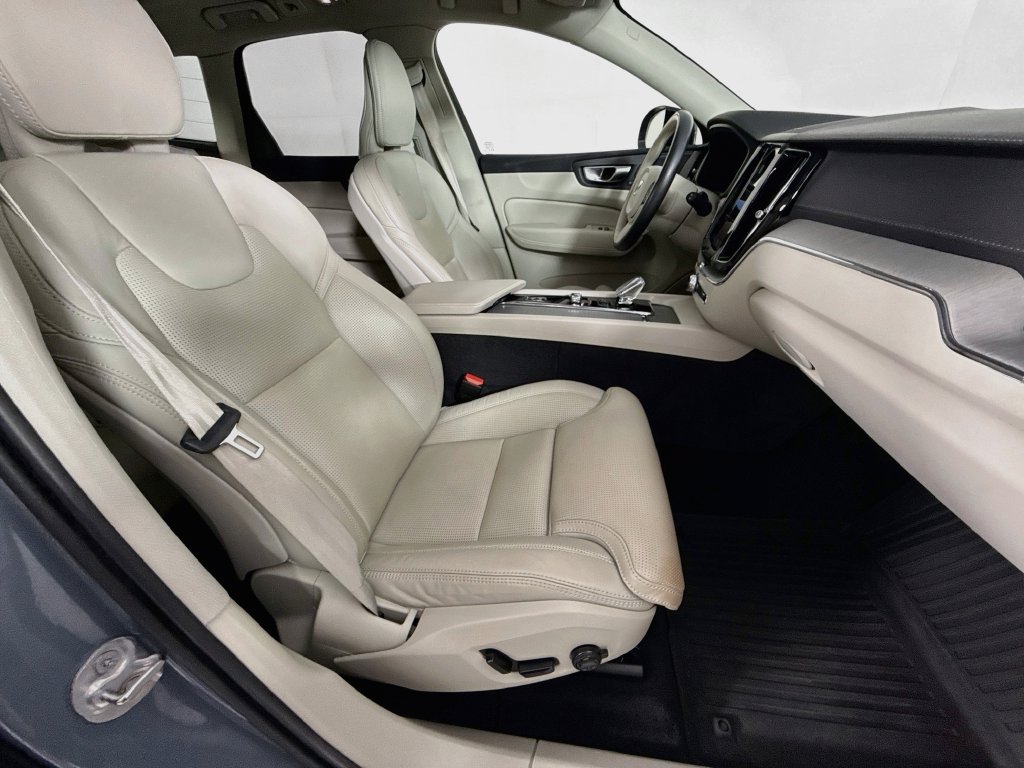Used 2024 Volvo XC60 T8 Ultimate w/ Climate Package AWD/4WD image 23
