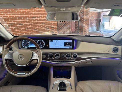 Used 2017 Mercedes-Benz S 550 4MATIC Sedan image 20