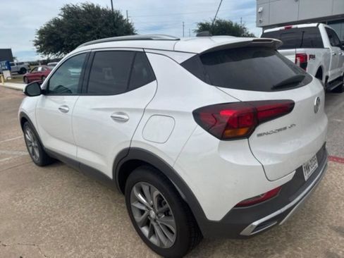 Used 2021 Buick Encore GX Essence w/ Experience Buick Package FWD image 4
