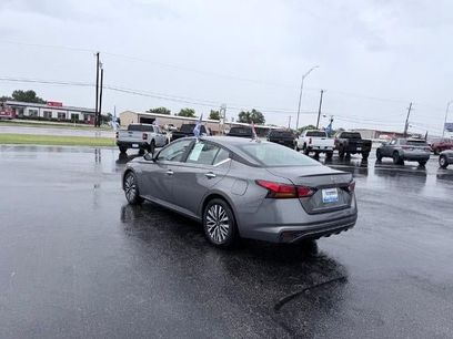 Used 2025 Nissan Altima 2.5 SV