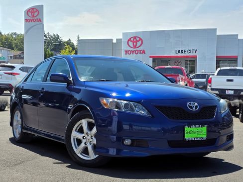 Used 2007 Toyota Camry SE FWD image 1