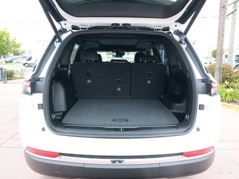 New 2025 Jeep Grand Cherokee Limited image 32