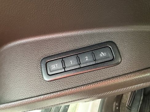 Used 2018 GMC Yukon XL Denali w/ Denali Ultimate Package image 33