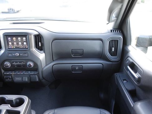 Used 2025 Chevrolet Silverado 2500 Custom w/ Custom Value Package image 37