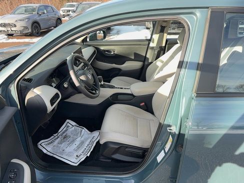 Certified 2023 Honda HR-V LX image 9