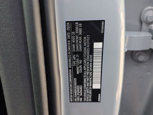 Certified 2025 Volvo XC90 T8 Core w/ Protection Package image 19