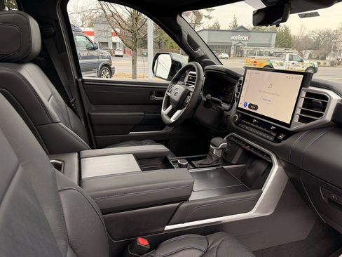 Used 2025 Toyota Tundra Platinum image 26