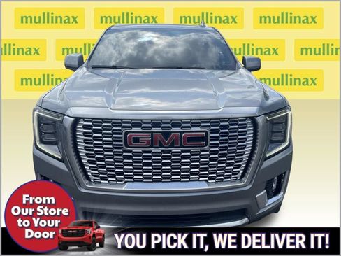Used 2023 GMC Yukon XL Denali w/ Denali Reserve Package AWD/4WD image 2