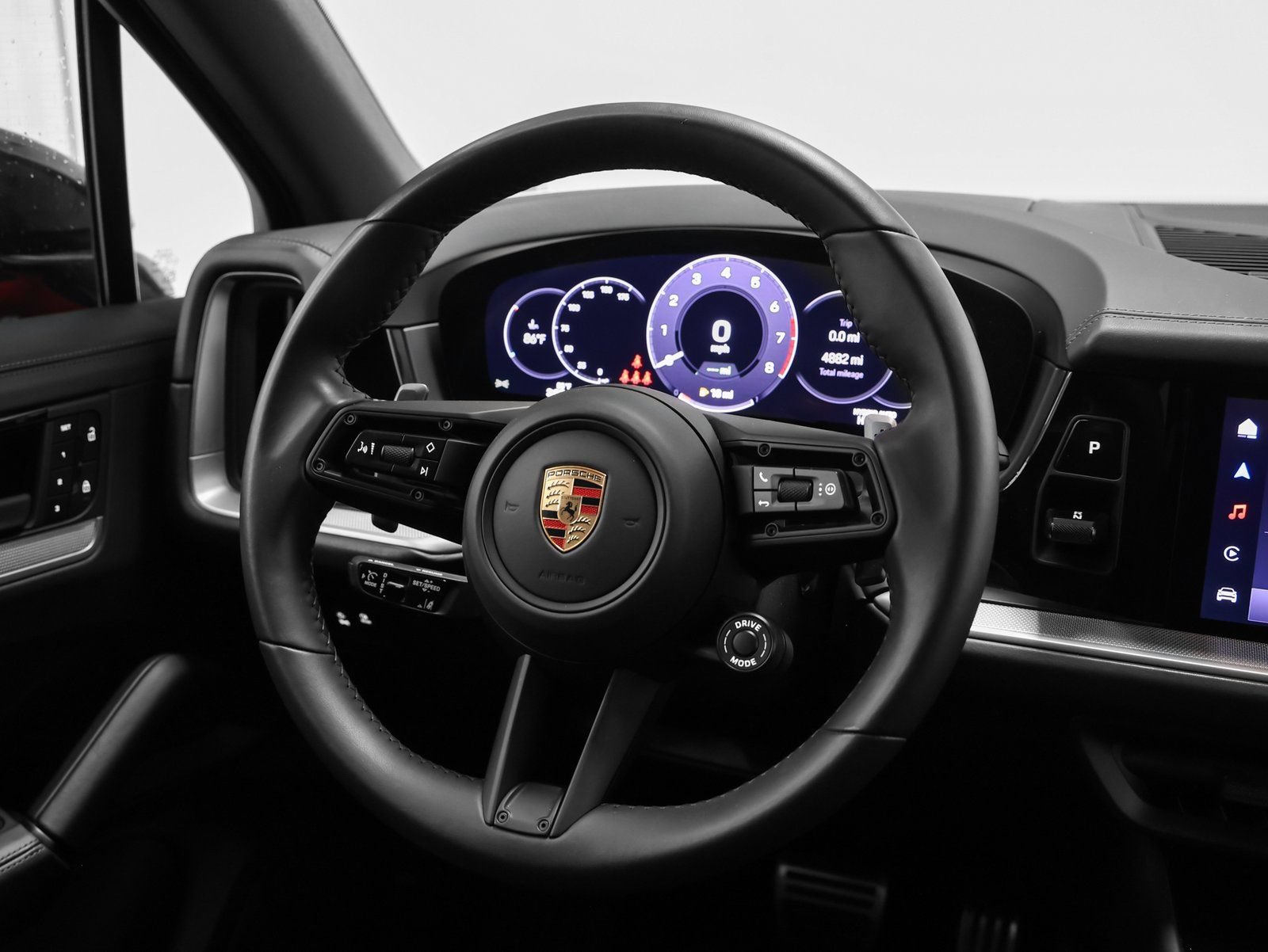 Certified 2025 Porsche Cayenne E-Hybrid AWD/4WD image 33