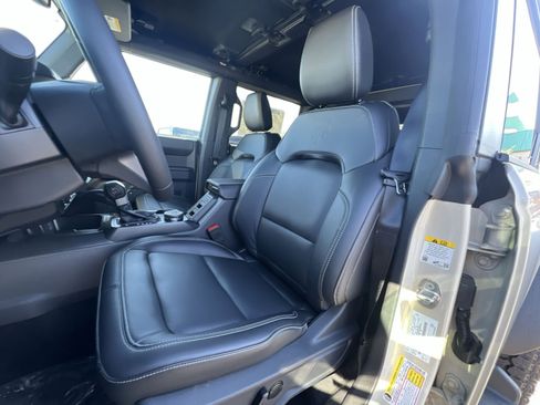 New 2025 Ford Bronco Outer Banks w/ Sasquatch Package AWD/4WD image 13