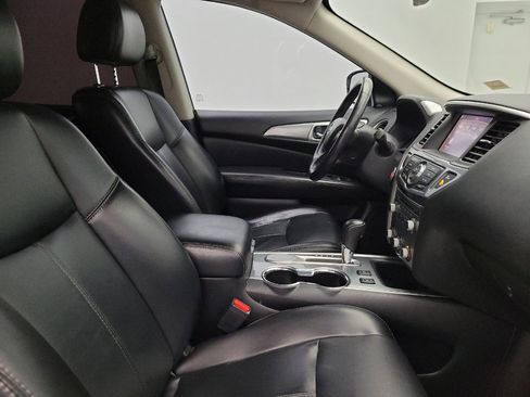 Used 2017 Nissan Pathfinder SL w/ Cargo Package image 21
