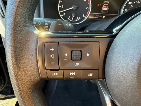 Used 2023 Nissan Rogue SV image 23