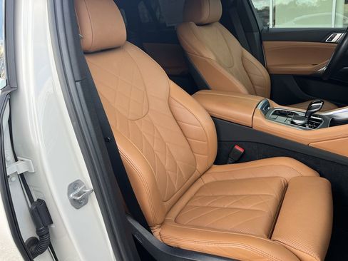 Used 2023 BMW X6 xDrive40i w/ Premium Package image 35