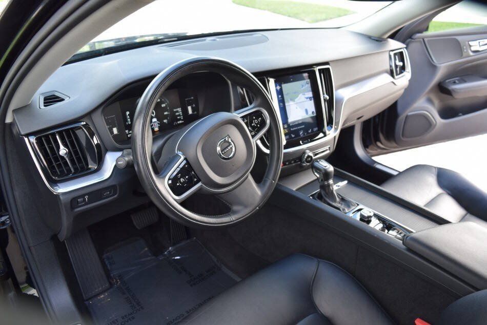 Used 2019 Volvo S60 T5 Momentum w/ Premium Package FWD image 43