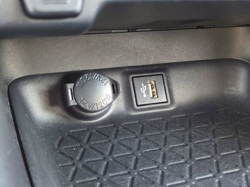 Used 2024 Toyota RAV4 XLE FWD image 19