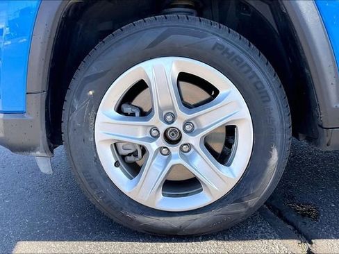 Used 2023 Jeep Compass Sport AWD/4WD image 8