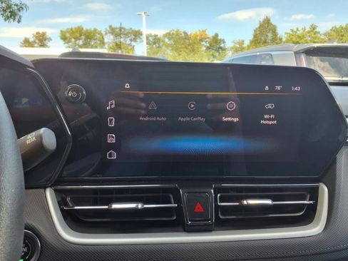 Used 2025 Chevrolet TrailBlazer LT w/ Driver Confidence Package image 12