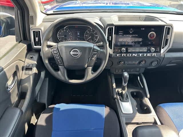 Certified 2025 Nissan Frontier SV RWD image 12