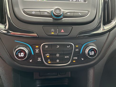 Used 2023 Chevrolet Equinox RS FWD image 25