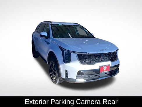 Used 2024 Kia Sorento S image 15