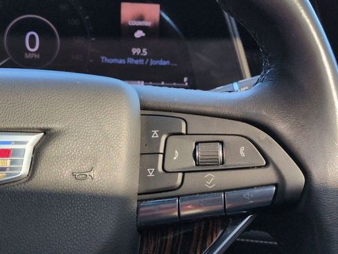 Used 2022 Cadillac Escalade ESV Premium Luxury image 27