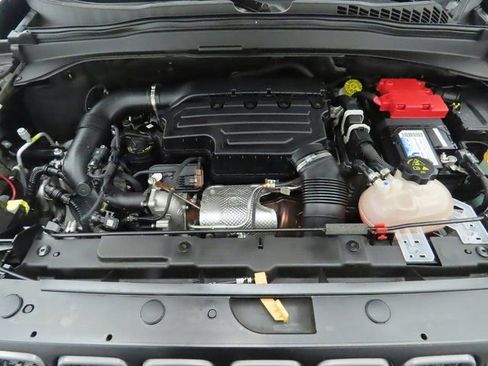 Used 2022 Jeep Renegade Trailhawk image 30