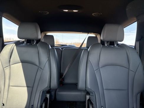 Used 2024 Buick Enclave Essence w/ Sport Touring Edition image 34