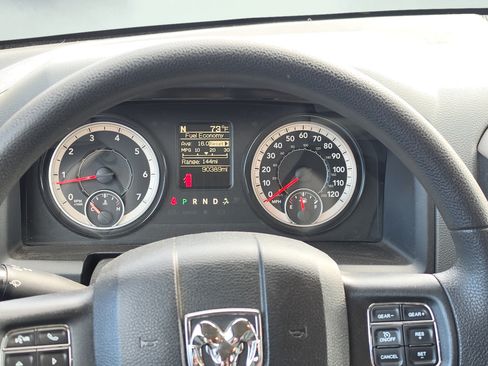 Used 2018 RAM 1500 Classic SLT AWD/4WD image 16