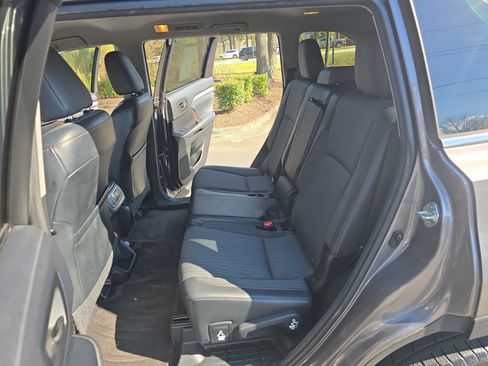 Used 2015 Toyota Highlander Plus image 15