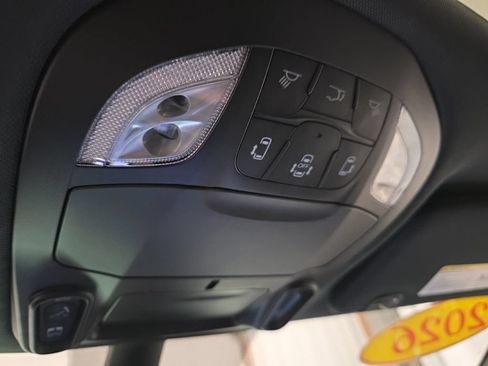 Used 2026 Chrysler Pacifica Limited AWD/4WD image 23