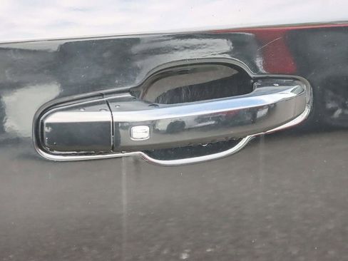 Used 2020 Chevrolet Silverado 1500 LT Trail Boss w/ Midnight Edition image 17