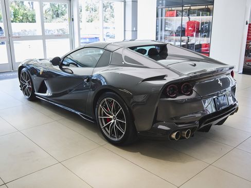 Used 2021 Ferrari 812 GTS image 55