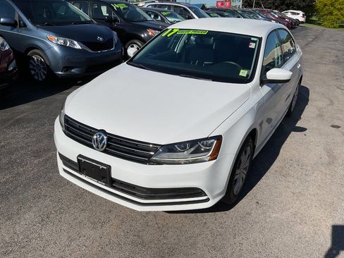 Used 2017 Volkswagen Jetta S w/ Jetta S Cold Weather Package FWD image 5