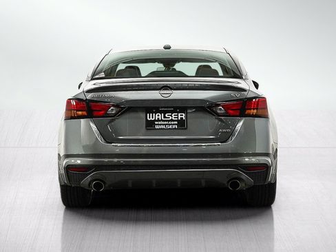 Used 2023 Nissan Altima 2.5 SV w/ SV Premium Package AWD/4WD image 4
