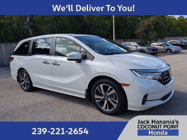 Used 2023 Honda Odyssey Touring image 2