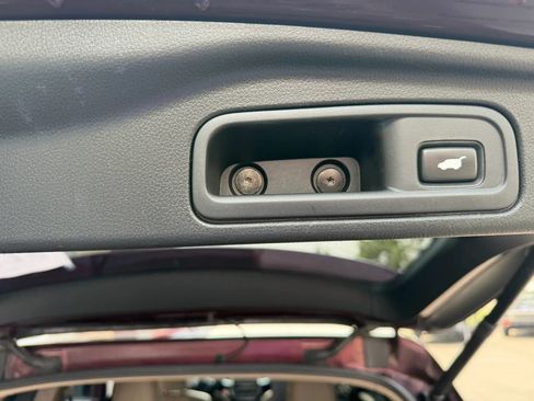 Used 2016 Honda Pilot Elite image 17