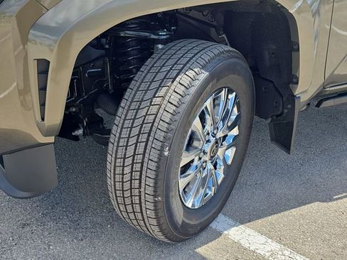 New 2026 Toyota Tacoma Limited AWD/4WD image 32