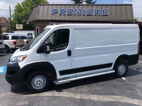 Used 2025 RAM ProMaster 2500 w/ U-Haul Equipment Group FWD image 2