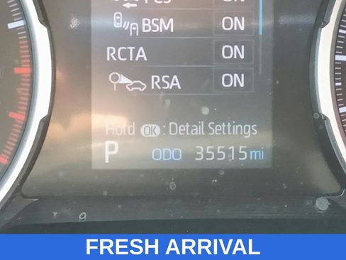Used 2021 Toyota RAV4 XLE w/ Convenience Package FWD image 25
