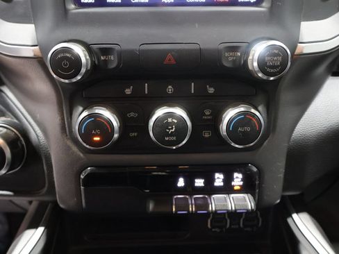 Used 2020 RAM 1500 Big Horn AWD/4WD image 32