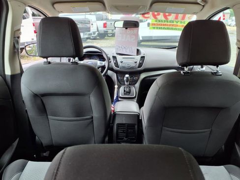 Used 2017 Ford C-MAX Energi SE image 20