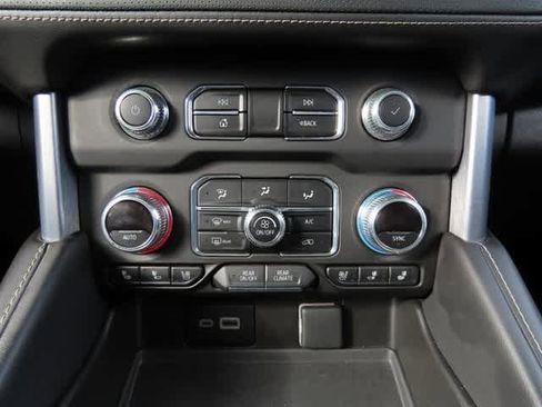 Used 2023 GMC Yukon SLT image 22