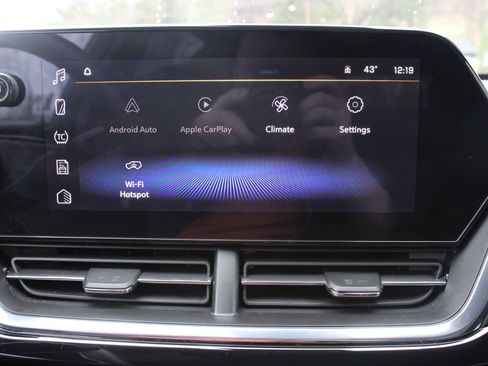 Used 2025 Chevrolet Trax RS w/ Sunroof Package image 33