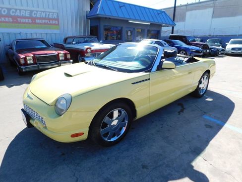 Used 2002 Ford Thunderbird image 23