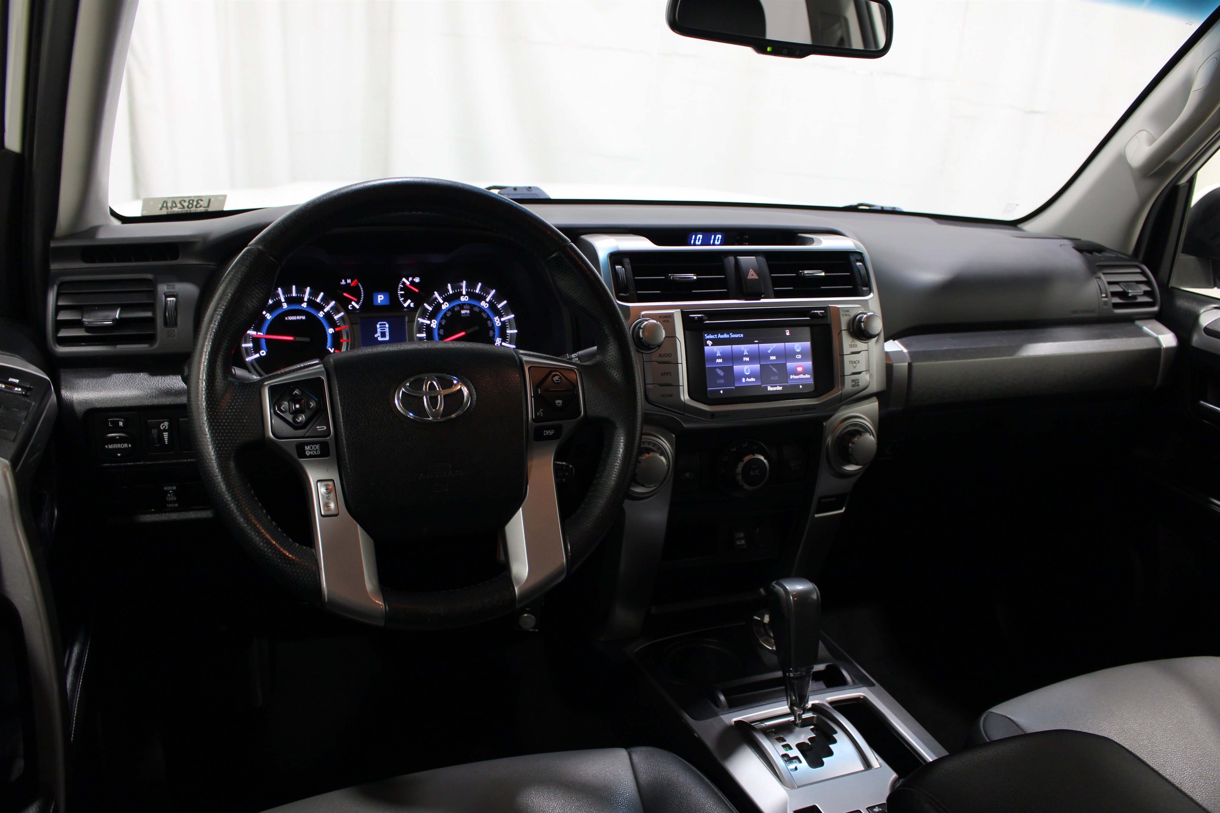 Used 2019 Toyota 4Runner SR5 Premium AWD/4WD image 2