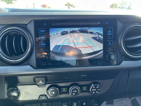 Used 2019 Toyota Tacoma SR5 image 11