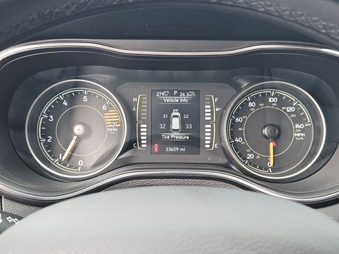 Used 2020 Jeep Cherokee Latitude Plus image 14