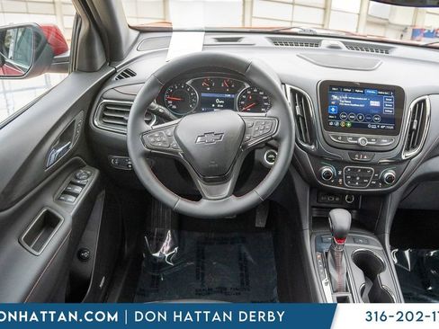 Used 2023 Chevrolet Equinox RS w/ RS Leather Package image 5