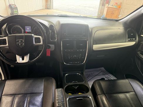 Used 2019 Dodge Grand Caravan GT image 12