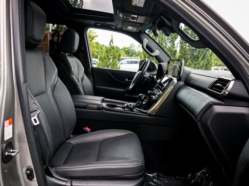 Used 2022 Lexus LX 600 4WD w/ Appearance Package image 35